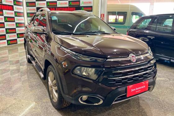 FIAT TORO 2.0 16V TURBO DIESEL RANCH 4WD AT9 FIAT TORO 2.0 16V TURBO DIESEL RANCH 4WD AT9